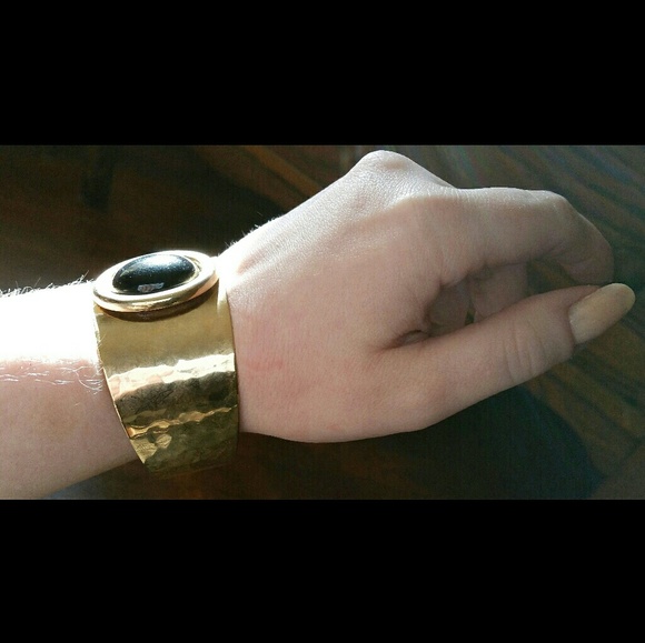 🌟HOST PICK🌟 Vintage open cuff/bangle bracelet - Picture 5 of 6